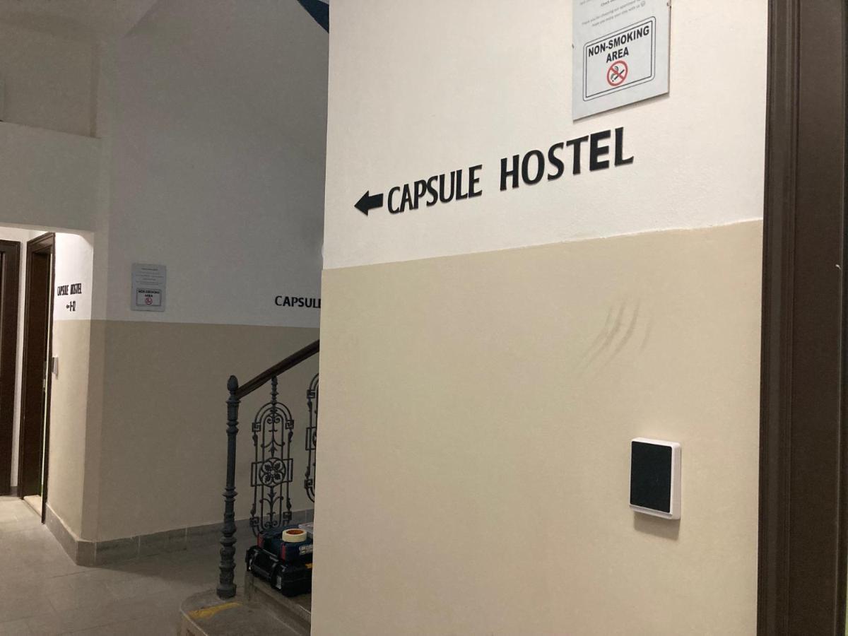 Capsule Hostel Zizkov Tower Praha Eksteriør bilde