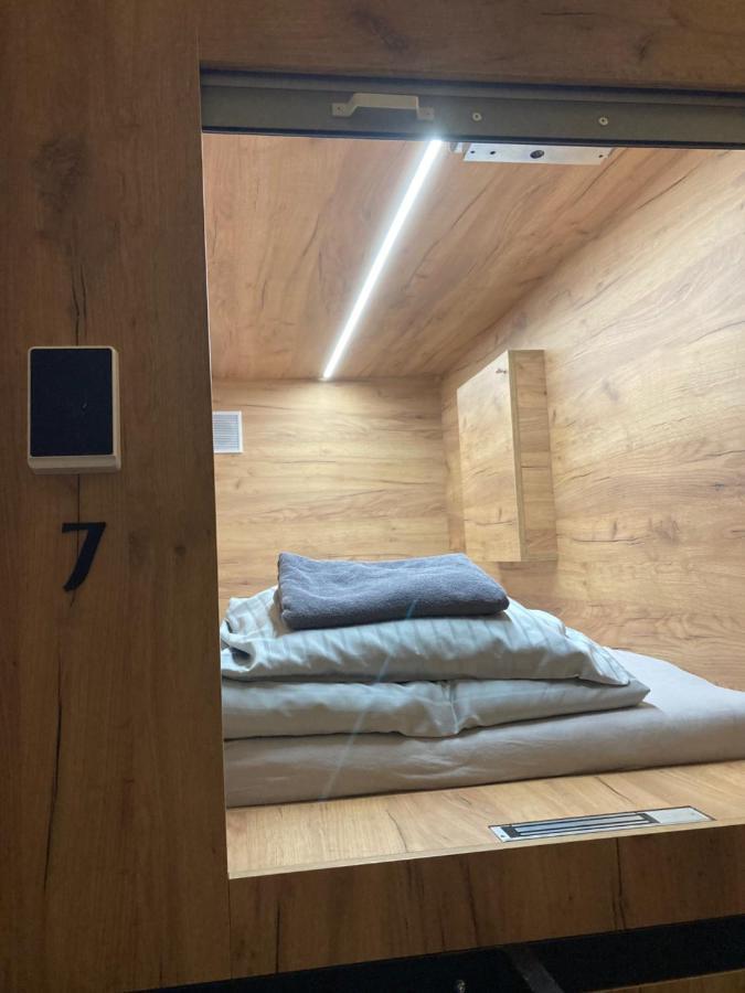 Capsule Hostel Zizkov Tower Praha Eksteriør bilde
